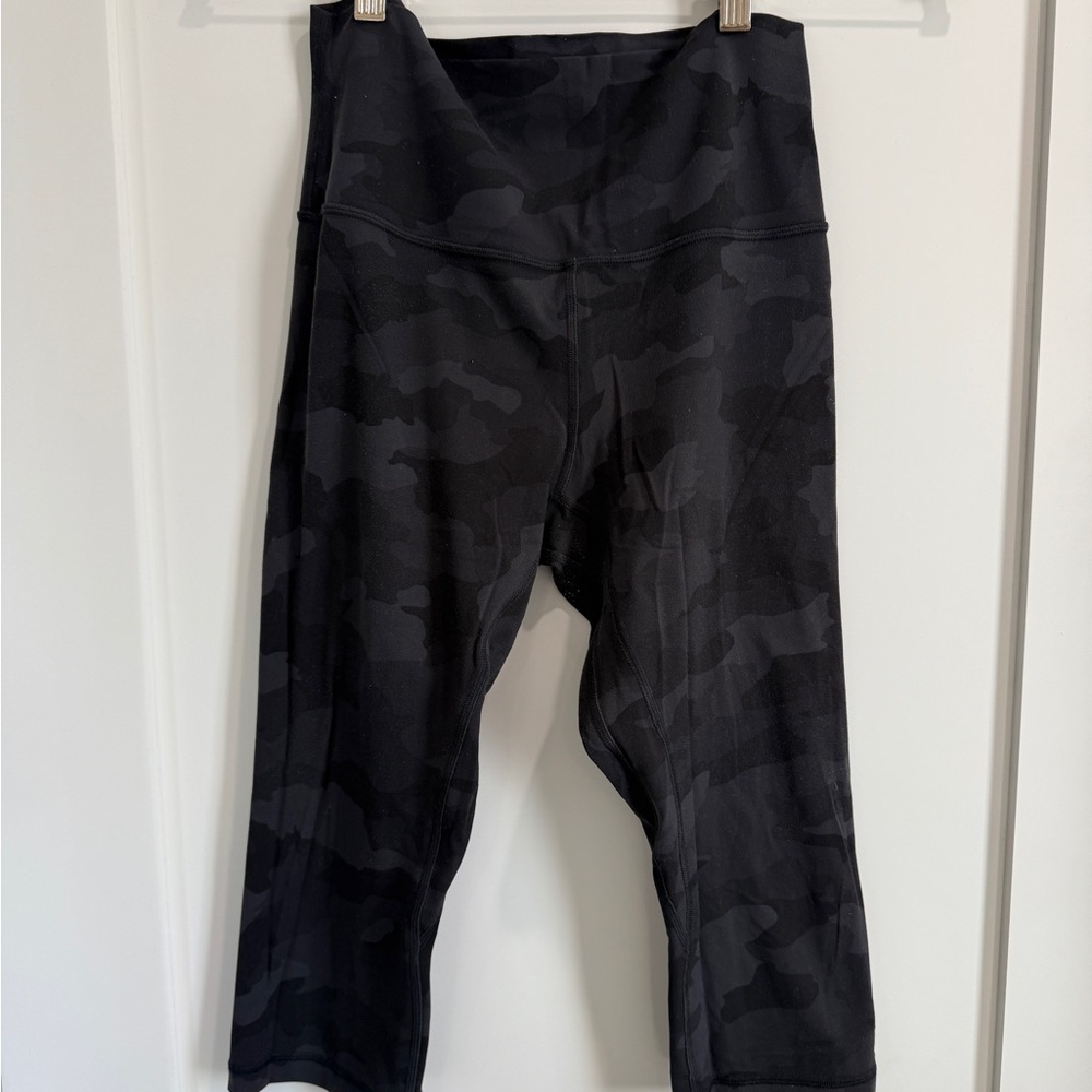 Lululemon cropped allign Leggings
